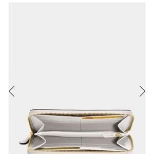 Brand new with tag white or pink Coach